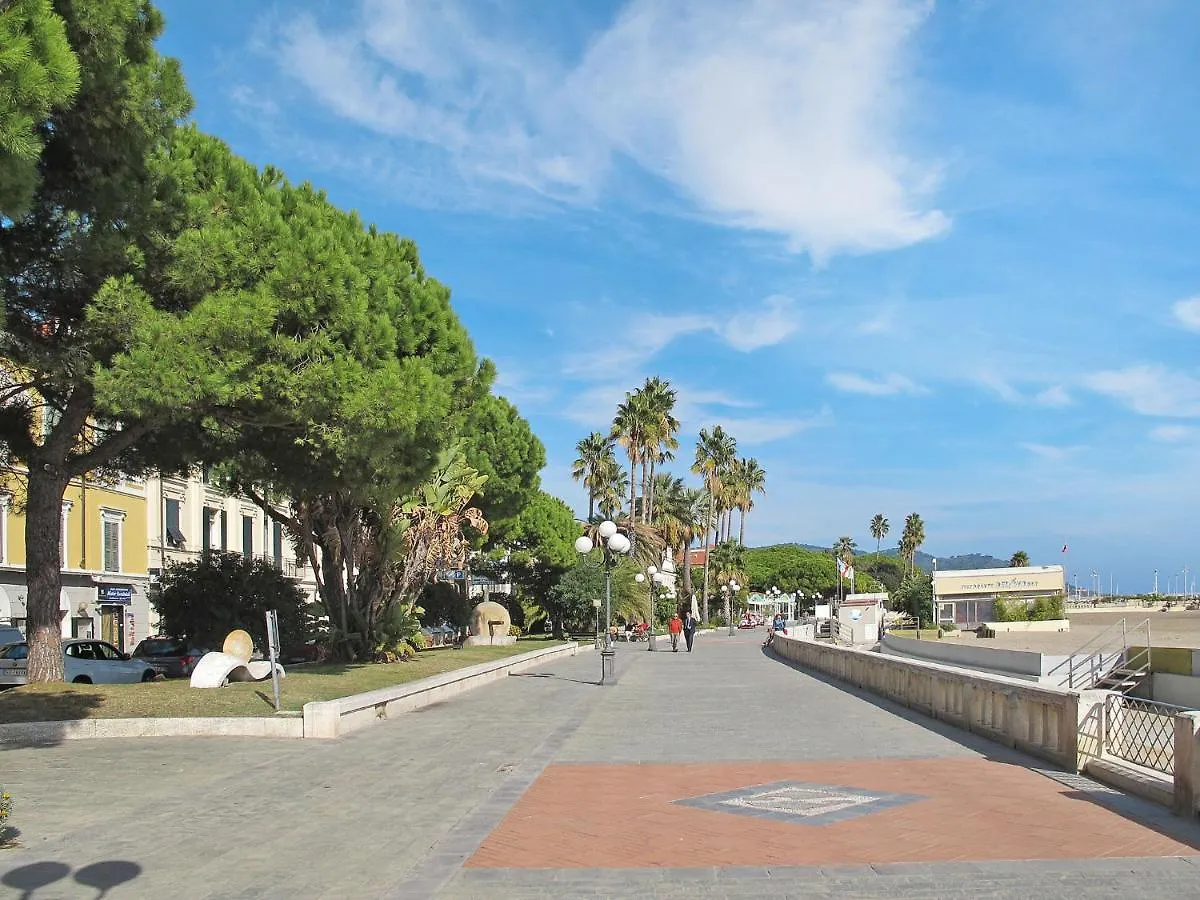 Apartment Mansarda Elisabetta By Interhome Diano Marina